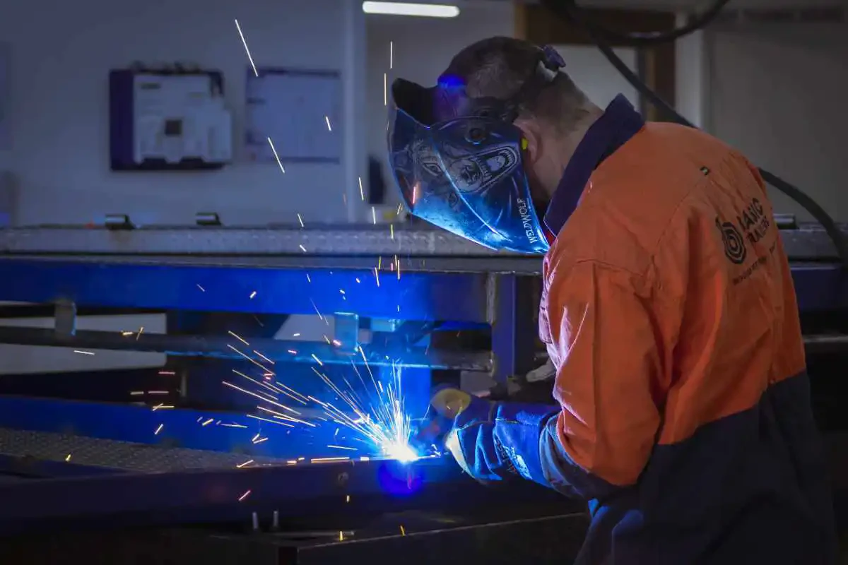 Trailer manufacturing: Welding